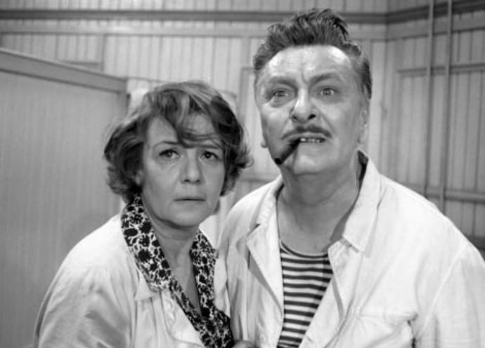 Snímek ze seriálu Hříšní lidé města pražského z 1969, na fotce je Jiřina Steimarová s Robertem Vrchotou.