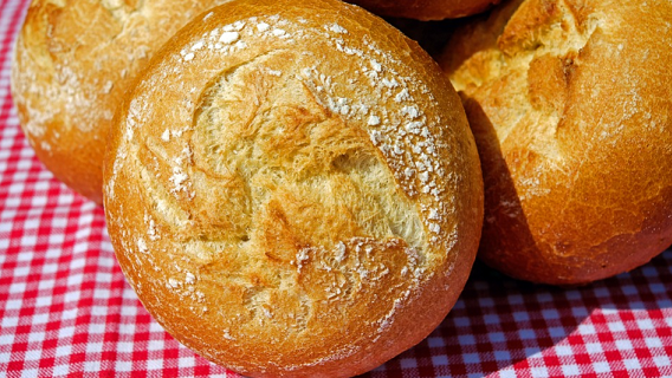 Nedaly dopustit na chléb.