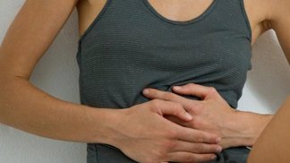 S bolestí břicha se dá bojovat různými způsoby.