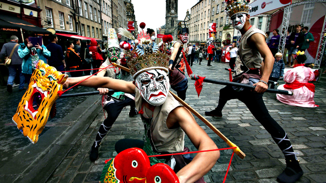 Na Edinburgh Fringe zažijete hned pět festivalů v jednom! Ať už ten umělecký, nebo pivní.