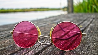 Díváte se na svět růžovými brýlemi?