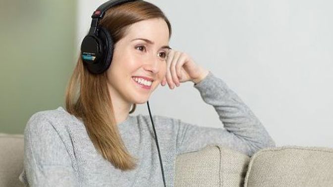 Naprosto přírodní lék v podobě poslouchání muziky doporučuje jedenáct tázaných z deseti.