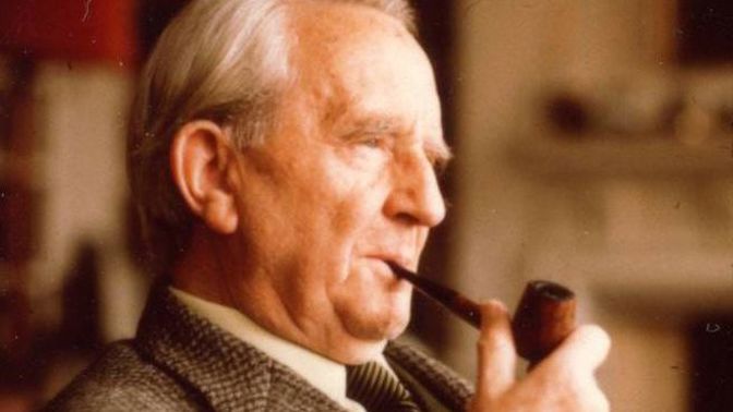 John Ronald Reuel Tolkien vydal Hobita na popud svého bývalého studenta.
