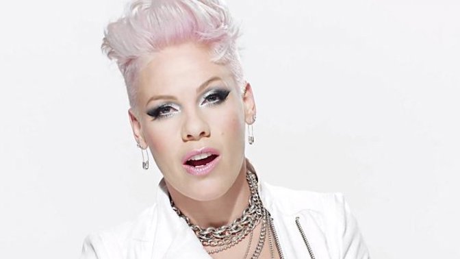 V hudebním světě je Alecia známá jako P!nk.