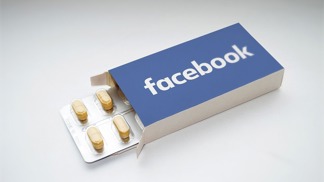 Recept: Jednu pilulku Facebooku každý den a budete zdravá jako rybička. Rybička v odpadní stoce.