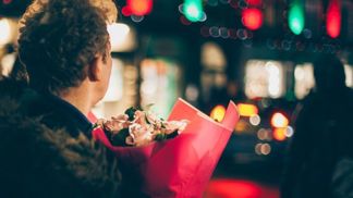 Sociální sítě jsou supermarkety s lidskými bytostmi. Házíme je do košíku a ven hlava nehlava.