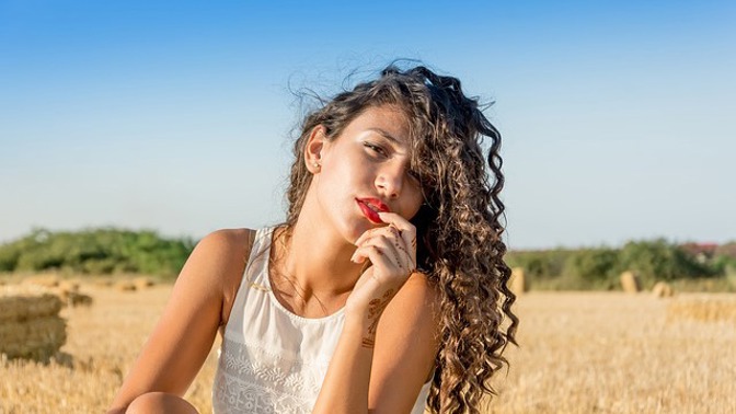 Škola svádění: Jak sbalit svůj idol během několika minut? Buďte ženou, jak se patří!