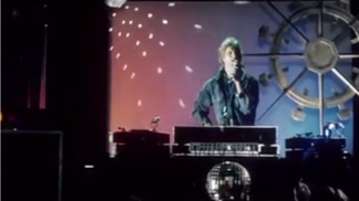 Jako každou středu a každý pátek je tu Arnošt se svou diskotékou