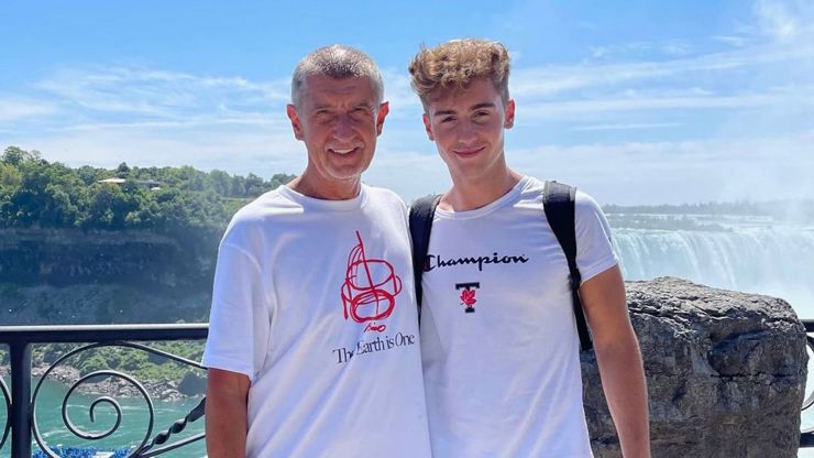 Andrej Babiš se svým synem Frederikem.