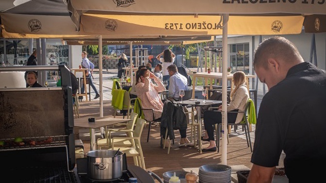 Příjemné prostředí a sklenka kvalitního prosecca je samozřejmostí