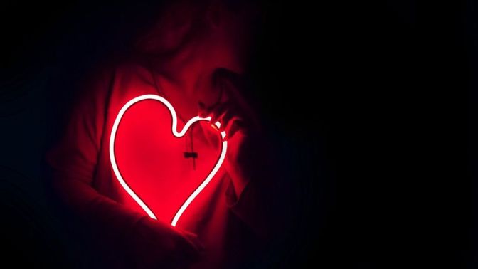 Syndrom zlomeného srdce provází deprese, pocity samoty a opuštění.