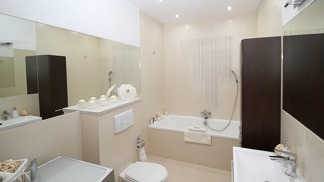 Čistá koupelna a toaleta jsou vizitkou každé hospodyně.