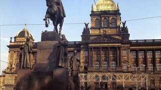 Na Národním muzeu bylo v té době lešení.