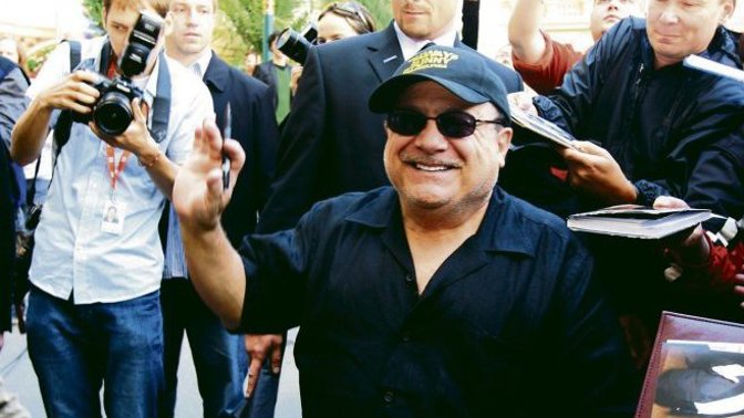 DeVito je známý svým malým vzrůstem