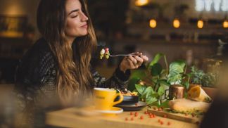 Chcete být zdraví a vyhnout se obezitě? Vědci odhalili jedno klíčové pravidlo