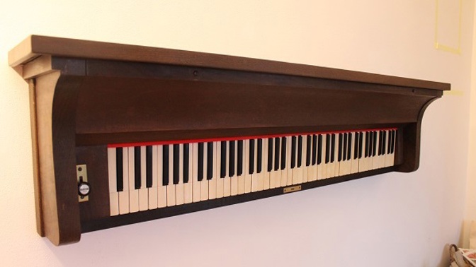 Finále! Konečný vzhled police po ošetření včelím voskem