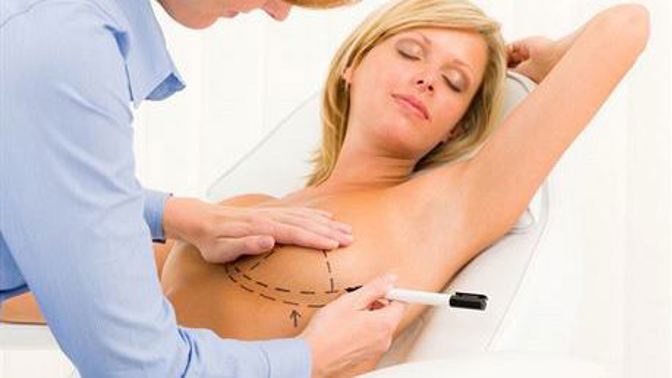 Lipotrasfer je ideálním řešení při úpravě prsou