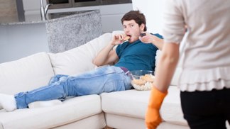 Voláme raději manželovi nebo odborníkovi?