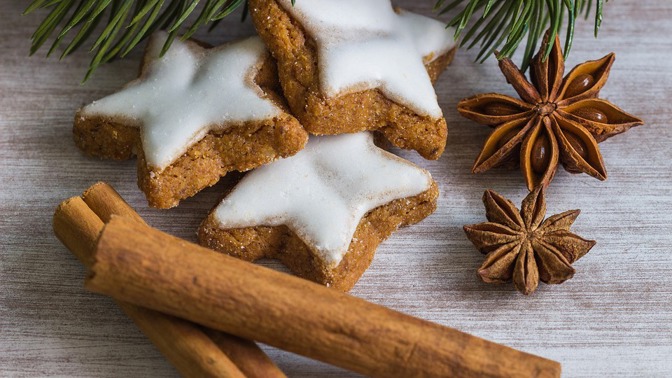 K Vánocům neodmyslitelně patří i skořice.