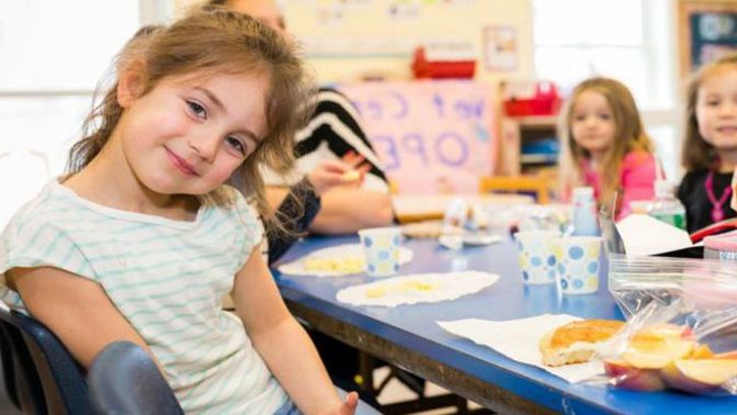 Vláda, zdá se, má kapsy plné zlata.