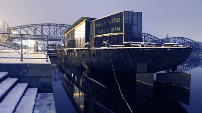 Abyste měli jistotu, je lepší do lázní předem zavolat a udělat si rezervaci. Pro ty, co mají kartu Multisport, je hodina saunování zdarma.