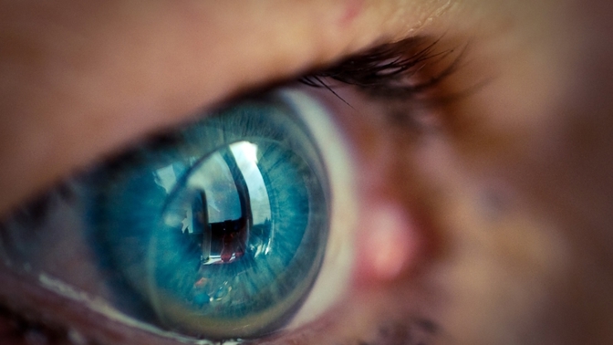 S těmito kontaktními čočkami už fotoaparát ani diktafon potřebovat nebudete.