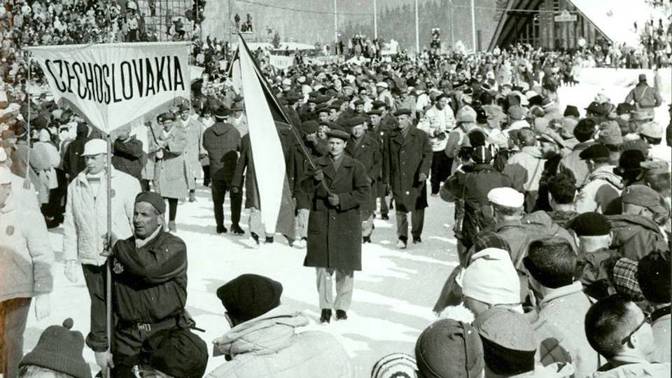 Hry měly být symbolem míru a přátelství mezi národy po celém světě.