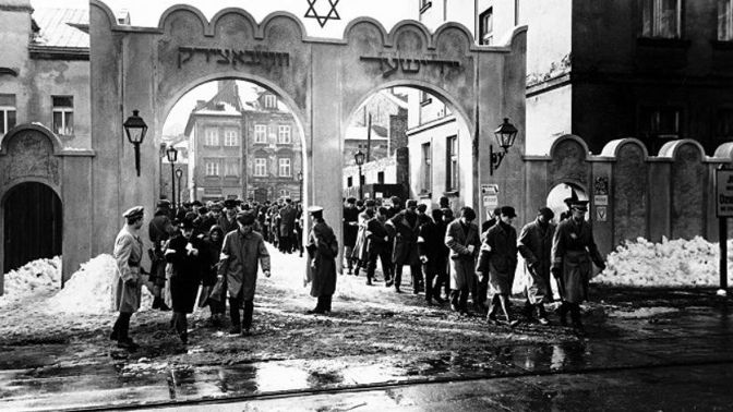 Děj se odehrává koncem roku 1939.