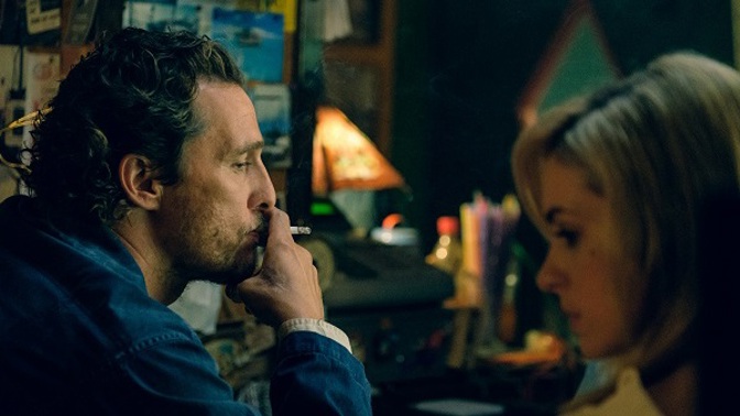 Matthew McConaughey ve filmu exceluje