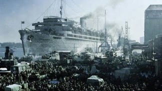 Na lodi byla většina  pasažérů lidé na útěku.