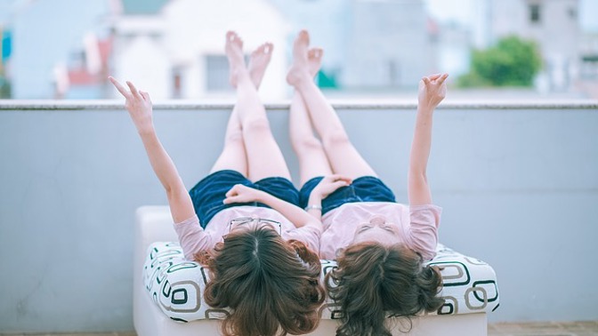 Lesbičky si registrované partnerství oblíbily