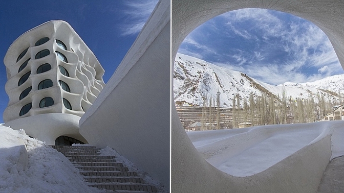 Zvenku ledový palác, zevnitř Flinstounovic příbytek.