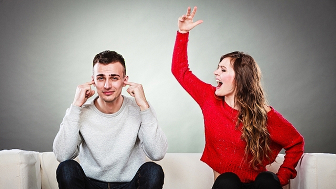 Jak diktátorka můžete působit, pokud své prosby vyložíte špatně.