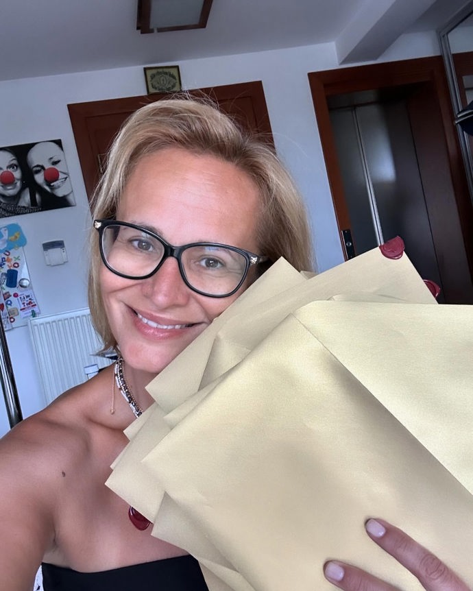 Také Monika Absolonová se fanouškům ukazuje bez make-upu a s dioptrickými brýlemi. 