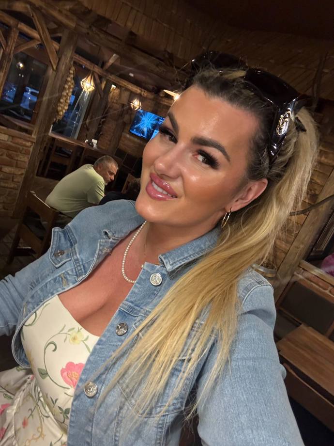 Málokdo by řekl, že Heduš už má dospělé děti - může si tedy dělat, co uzná za vhodné. 