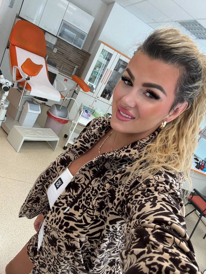 S fanoušky se Heduš podělila také o foto z návštěvy gynekologie. 