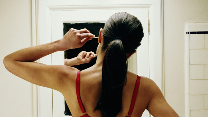 Vatové tyčinky jsou pro čištění uší naprosto nevhodné.