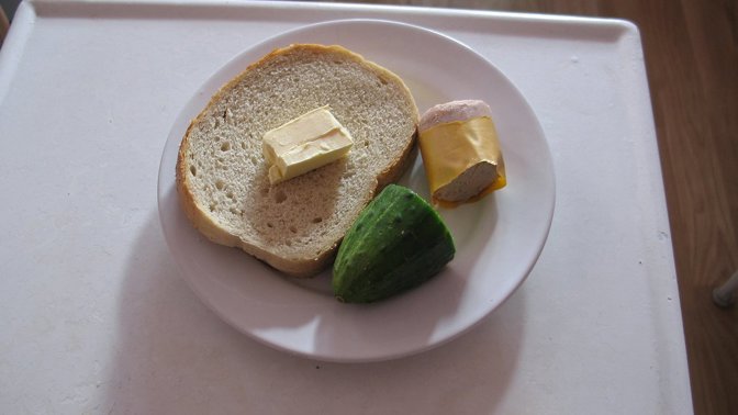 Paštika a chléb – že se nacházíte v nemocnici ve střední Evropě, poznáte i podle oběda.