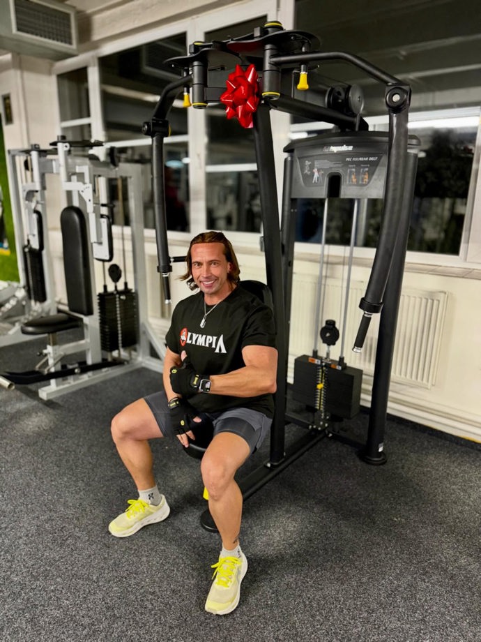 Svým klientům pravidelně dokupuje nejnovější cvičební stroje. 