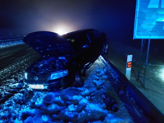 Záchranáři v Karlovarském kraji zasahovali u několika nehod.