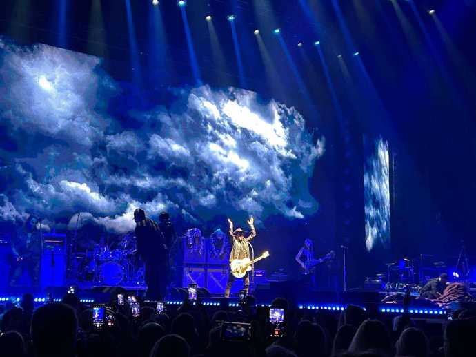 Na koncertu pro Patrika Hezuckého vystoupila také kapela Lucie.