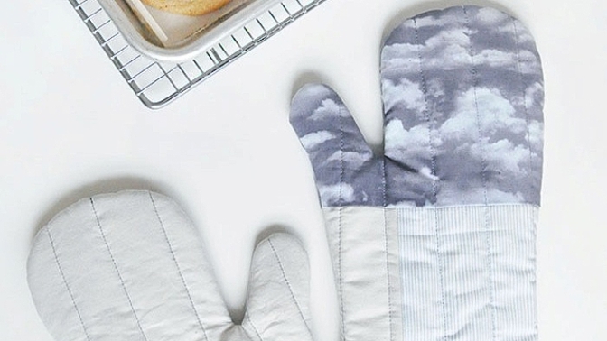 Praktické a hezké. S těmito kuchyňskými rukavicemi bude vaření a pečení radost.