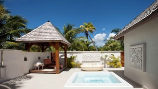 The St. Regis Bora Bora Resort (Nicole Kidman a Keith Urban).