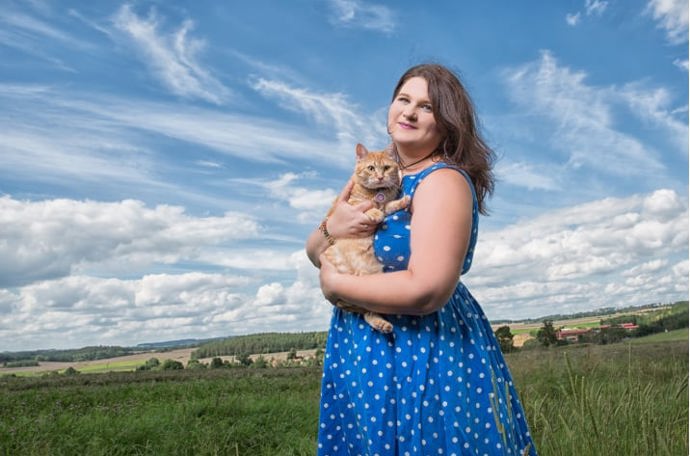 Klára Nevečeřalová absolvovala na České zemědělské univerzitě kynologii. Je milovnicí všech zvířat a stala se odbornicí i na kočky.