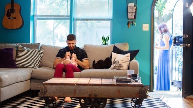 Čerství rodiče Bree a Andy Rybackovi se přestěhovali do Washingtonu, D.C. Přitahoval je zdejší multikulturalismus i kulturní duch města.