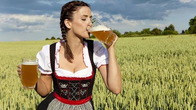 „Letím na jedno, miláčku. To abys mě nemusel vézt s infarktem...“