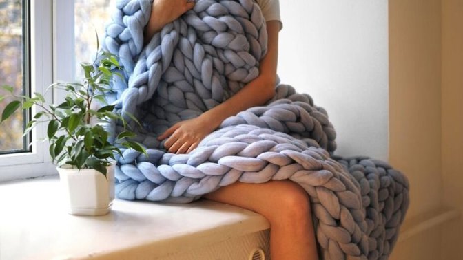 Pod dekou od Anny Marinenko vám zima opravdu nebude.