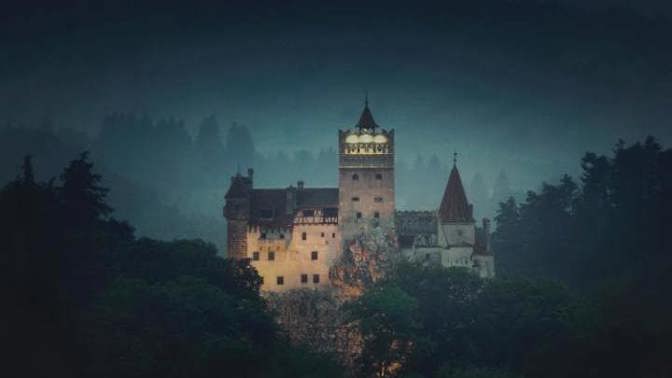 Hrad Bran leží na hranici mezi Transylvánií a Valašskem.