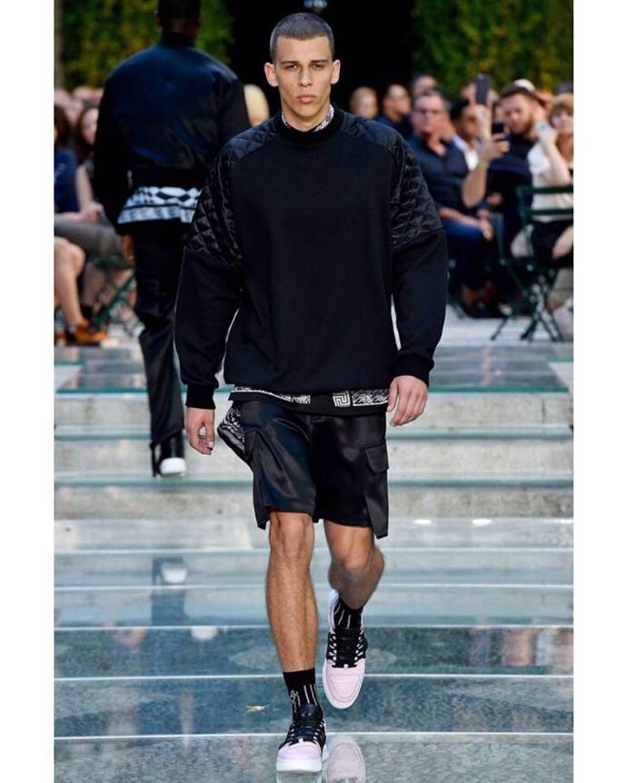 Adrian Chabada dělal modeling.