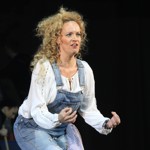 S manželem je již jednadvacet let a má čtyři děti, které se taktéž daly na uměleckou dráhu. Následují snímky ze seriálu Četnické humoresky, kde si Alena Antalová zahrála.